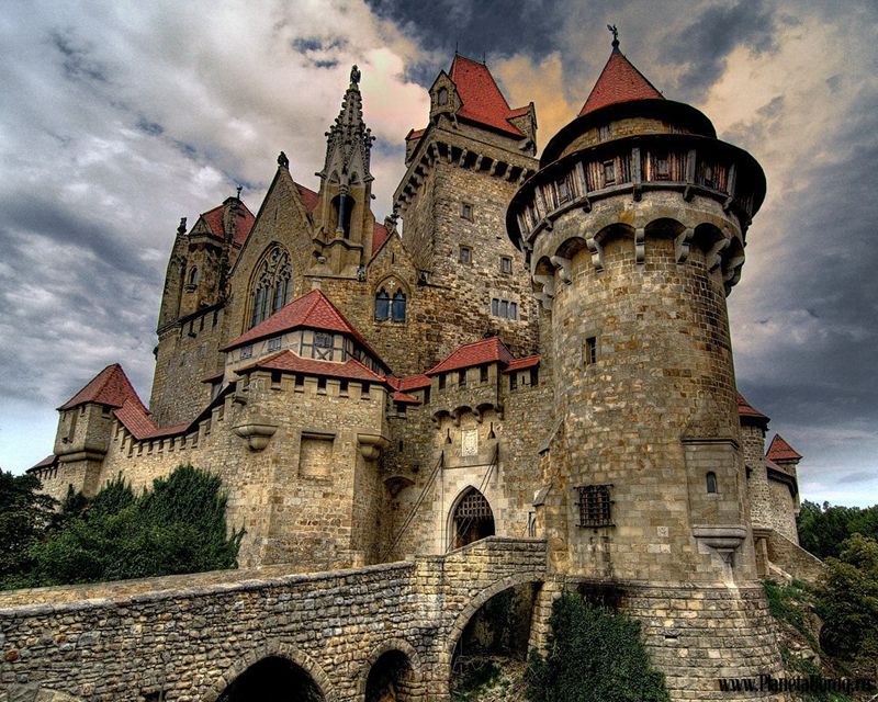 25 of the world's most beautifulCharming castle--top emoticon
