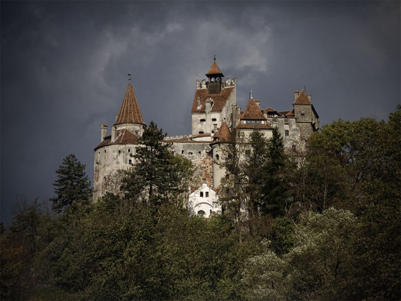 25 Most Charming Castles in the World - Pinned Emoticons